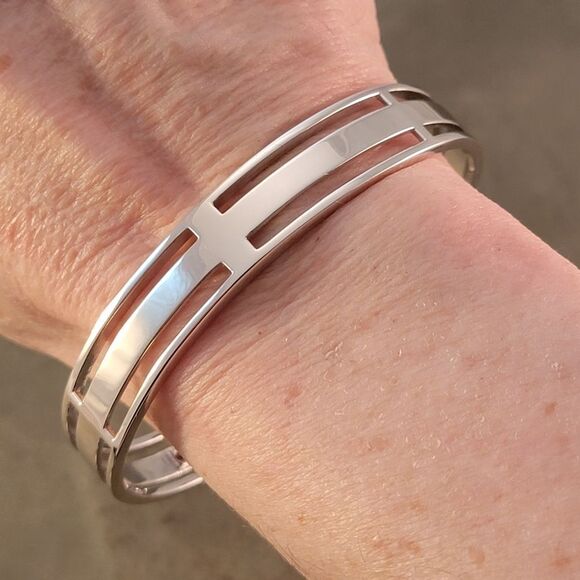 New ELLE Sterling Silver Contemporary Openwork Architectural Cuff Bracelet - Picture 3 of 9